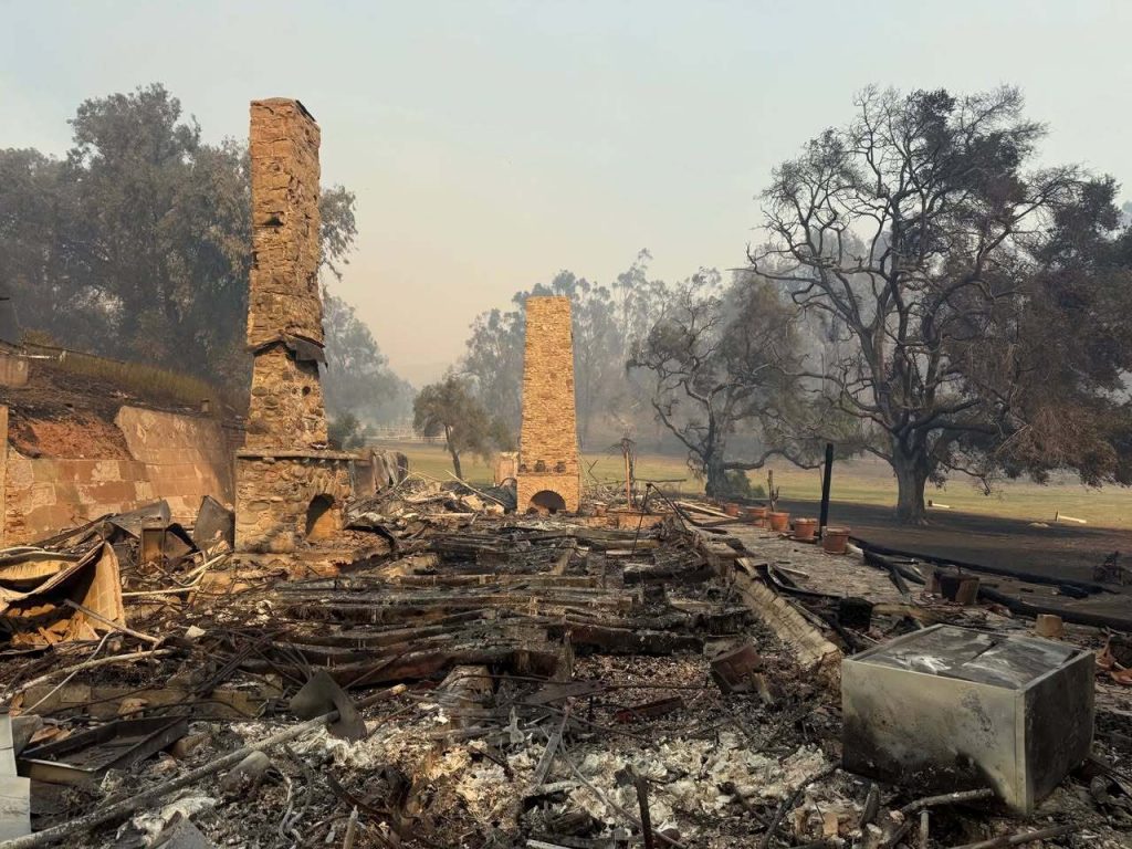 Palisades Fire destroys buildings at Will Rogers State Park and Topanga State Park