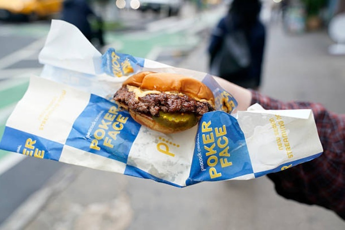 “PokerFace” distributes free hamburgers at these LA restaurants